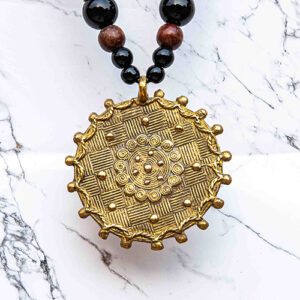 Sun Kissed Expat Chain